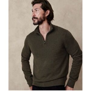 Banana Republic Men's Forest Green Zip-Up Sweater